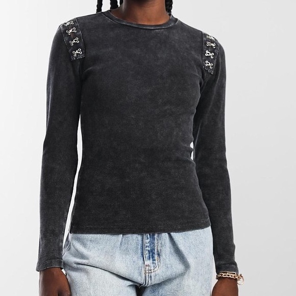 Gilded Intent Hook & Eye Closure‎ Top - Picture 2 of 11